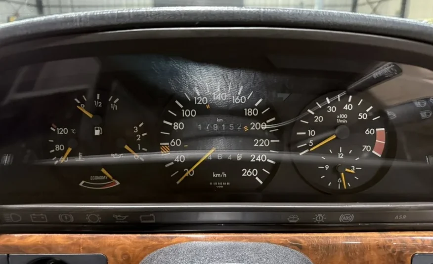 1991 Mercedes-Benz W126 560SEC