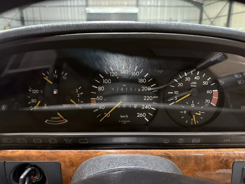 1991 Mercedes-Benz W126 560SEC