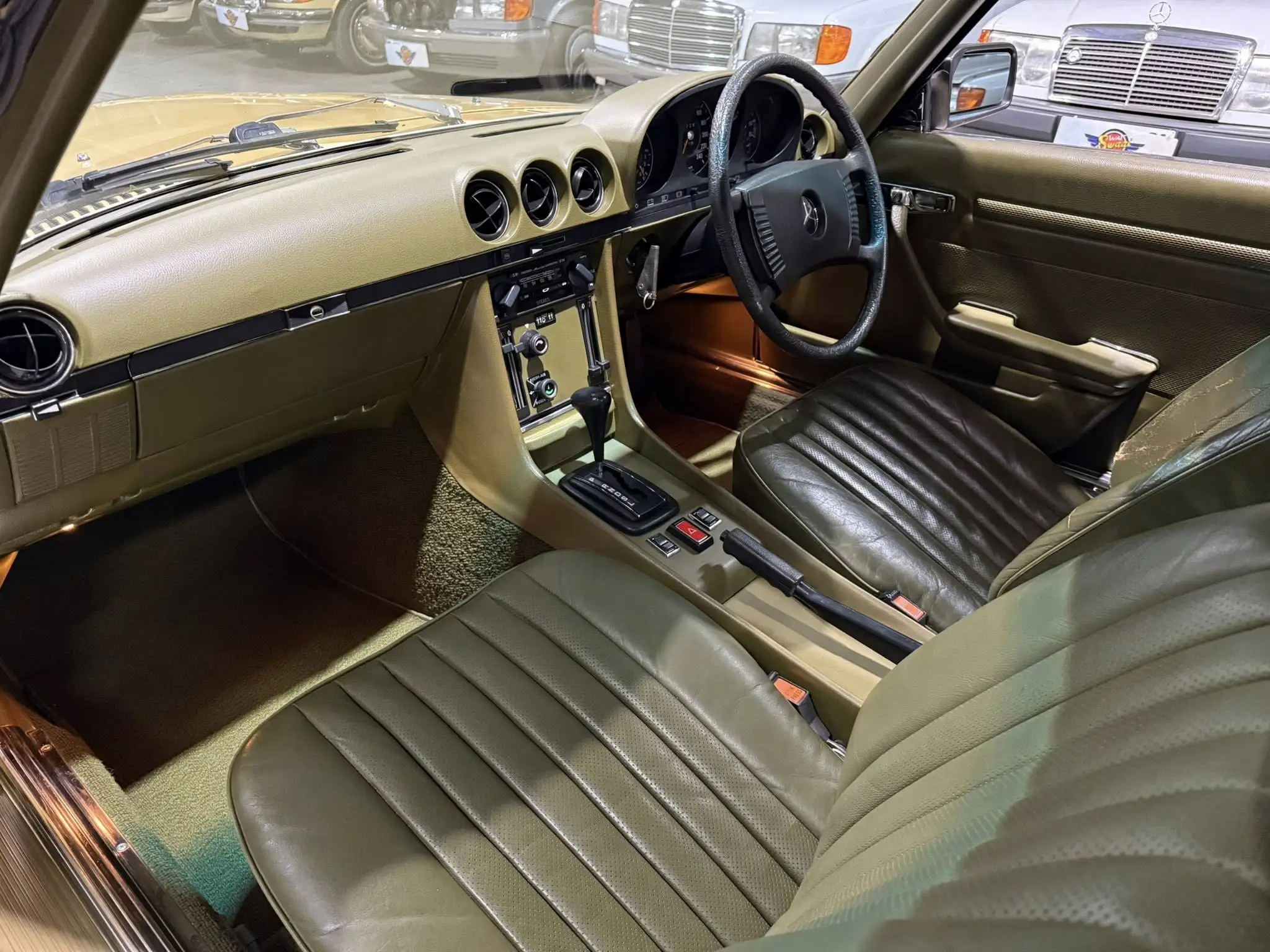 1977 Mercedes-Benz R107 450SL
