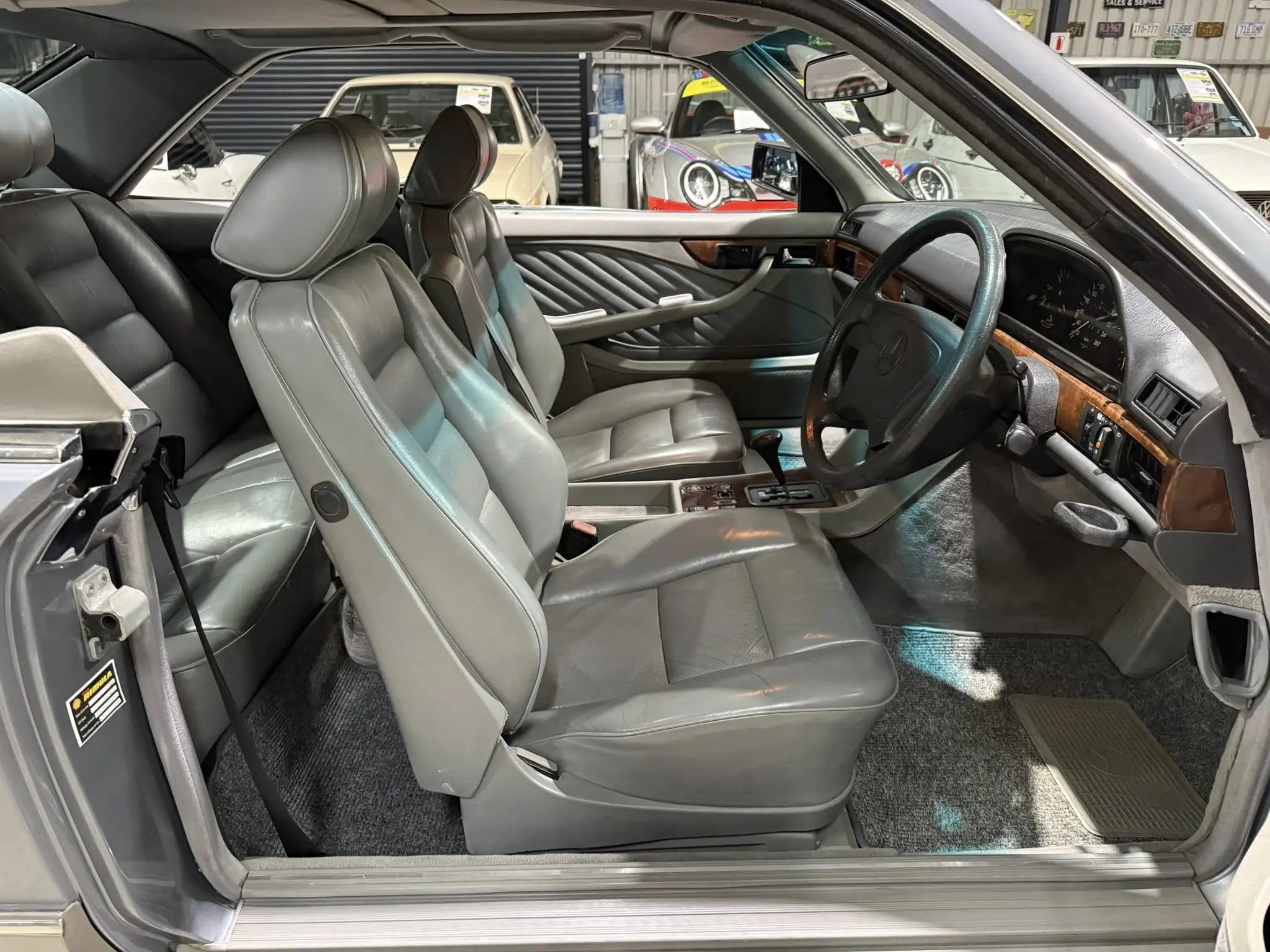 1991 Mercedes-Benz W126 560SEC