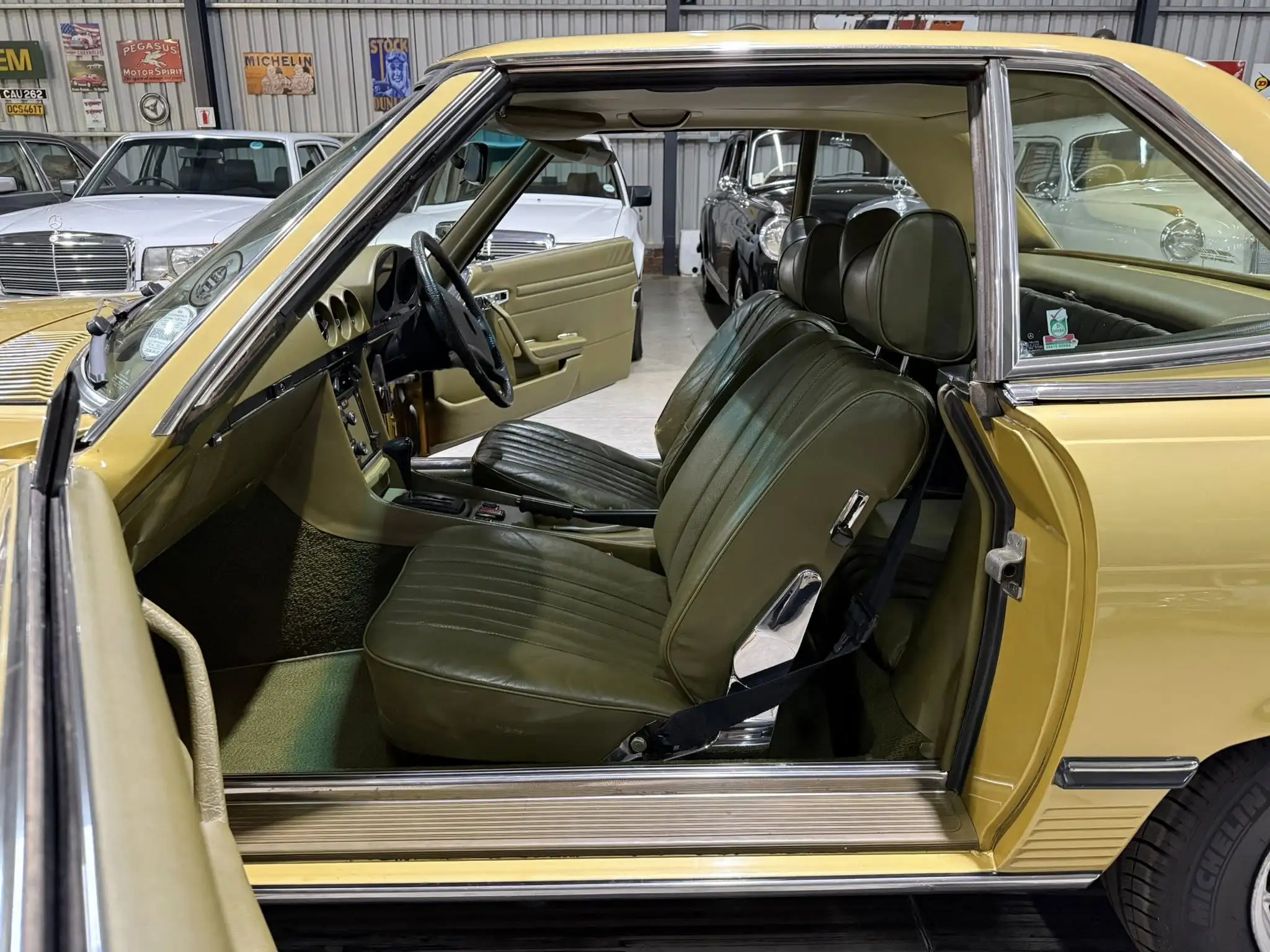 1977 Mercedes-Benz R107 450SL