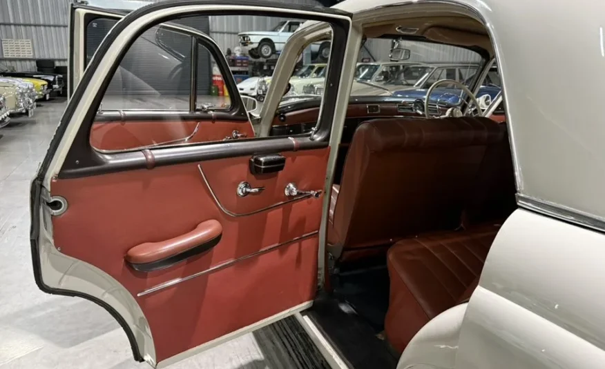 1959 Mercedes-Benz Ponton 219
