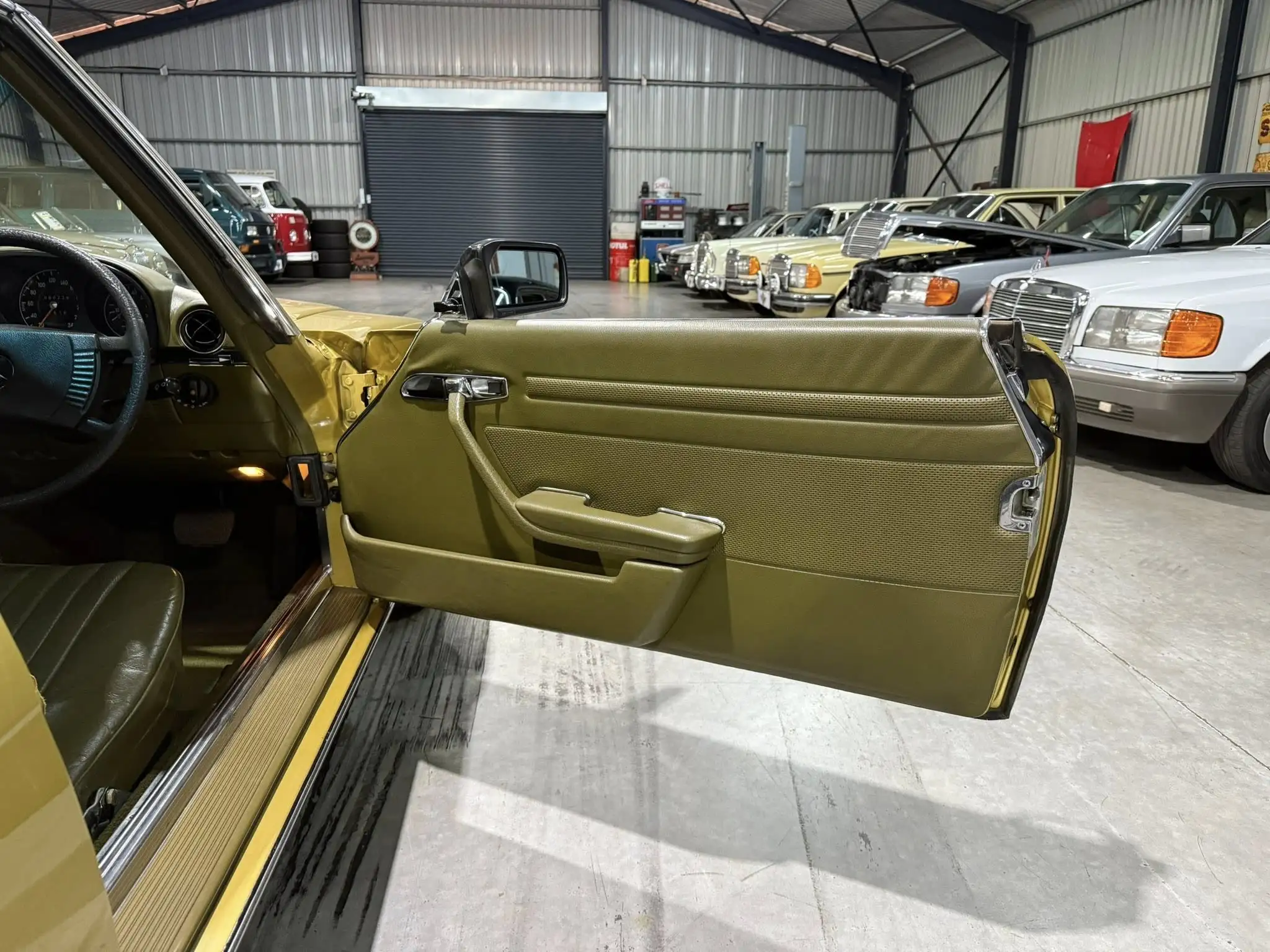 1977 Mercedes-Benz R107 450SL