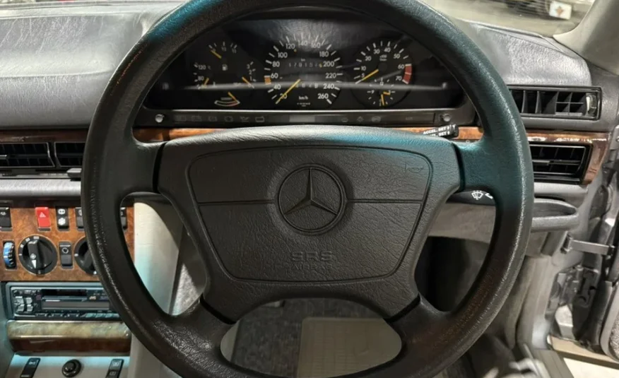 1991 Mercedes-Benz W126 560SEC