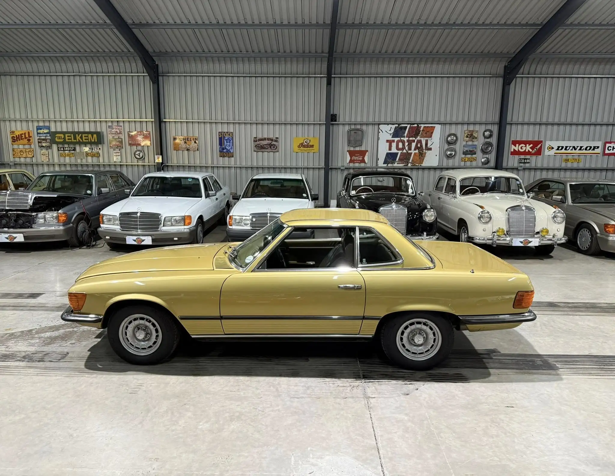 1977 Mercedes-Benz R107 450SL