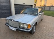 1985 Mercedes Benz W123 200 Manual