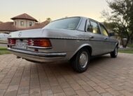 1985 Mercedes Benz W123 200 Manual