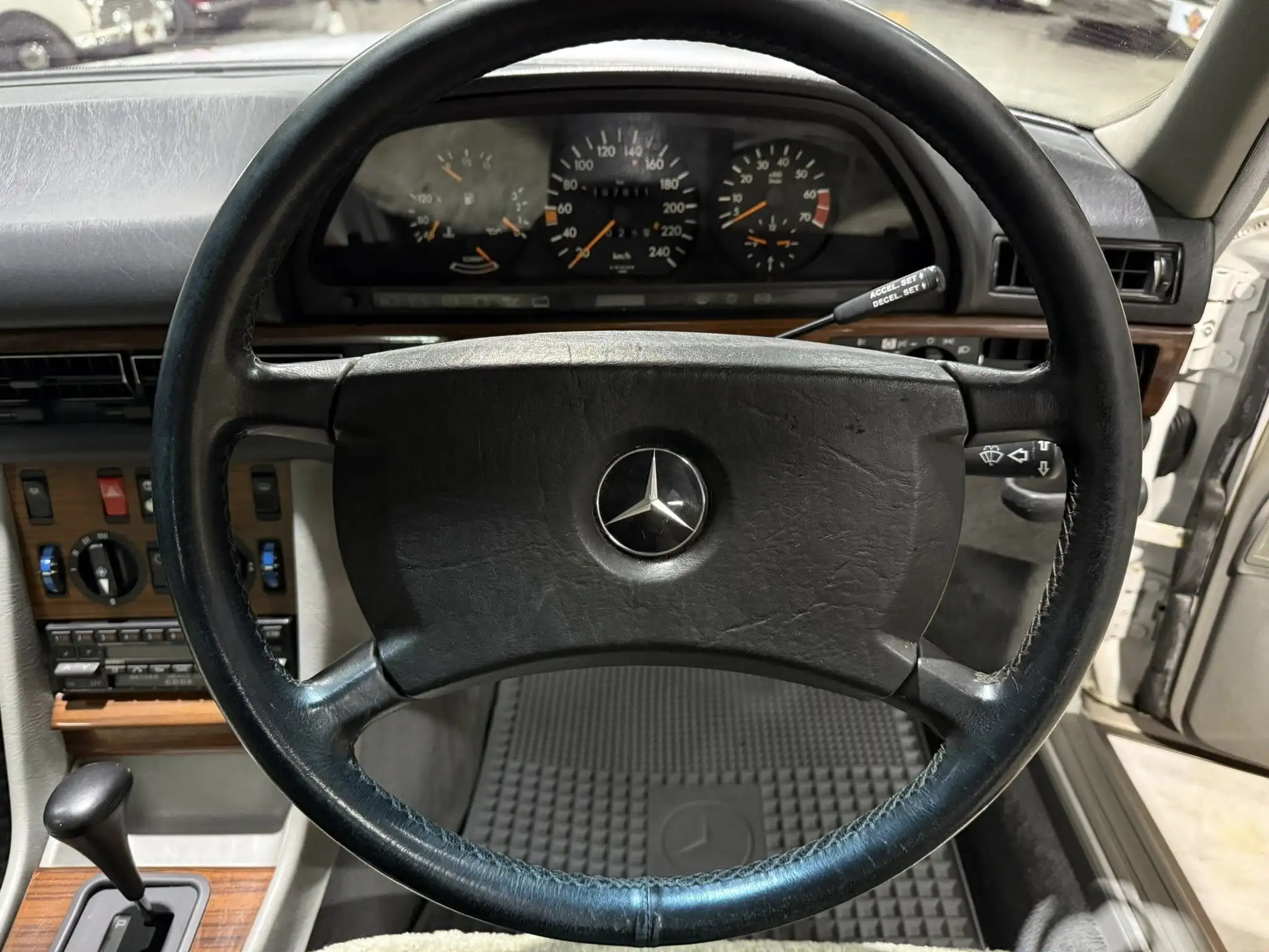 1990 Mercedes Benz W126 500SE