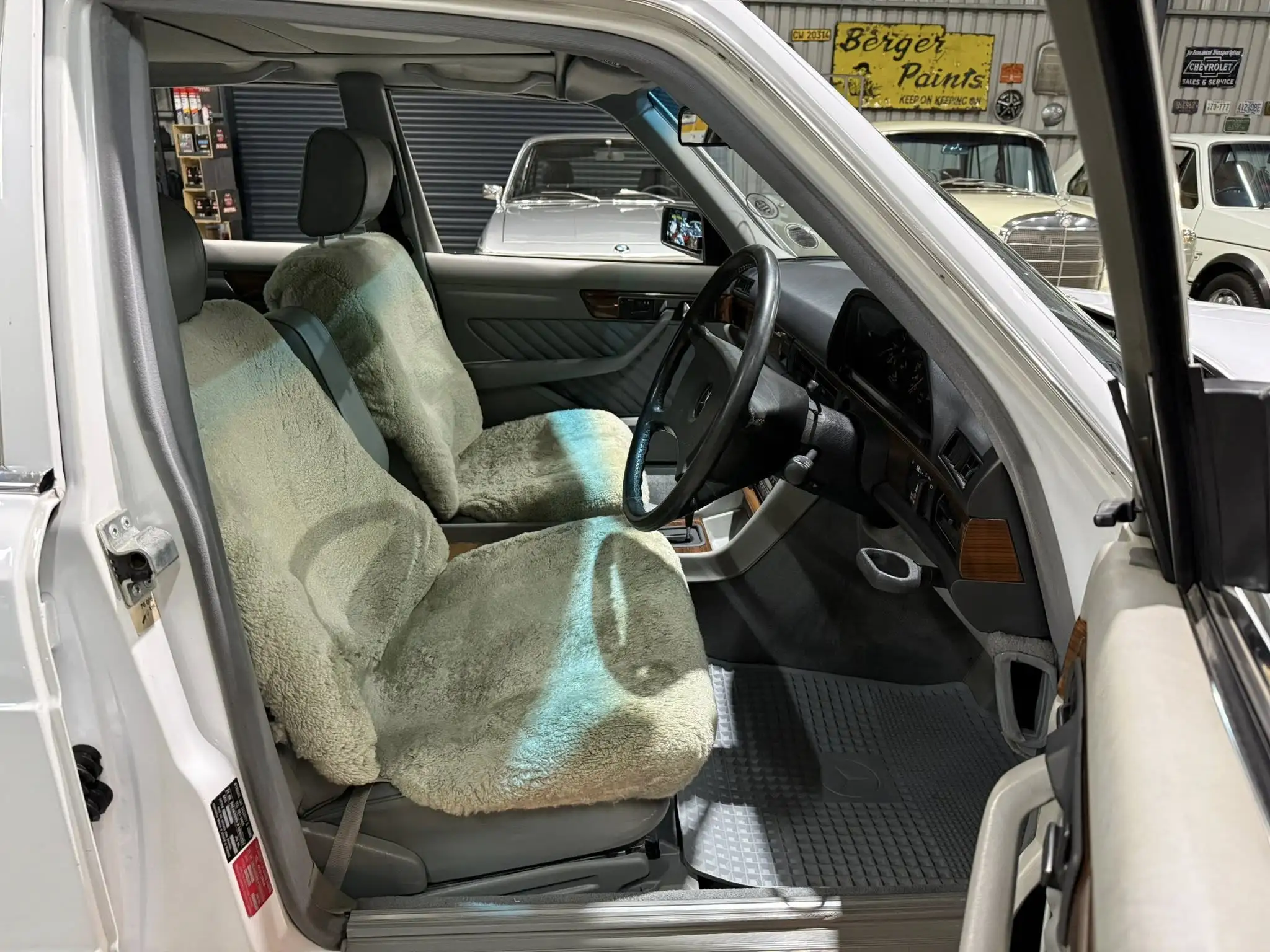 1990 Mercedes Benz W126 500SE