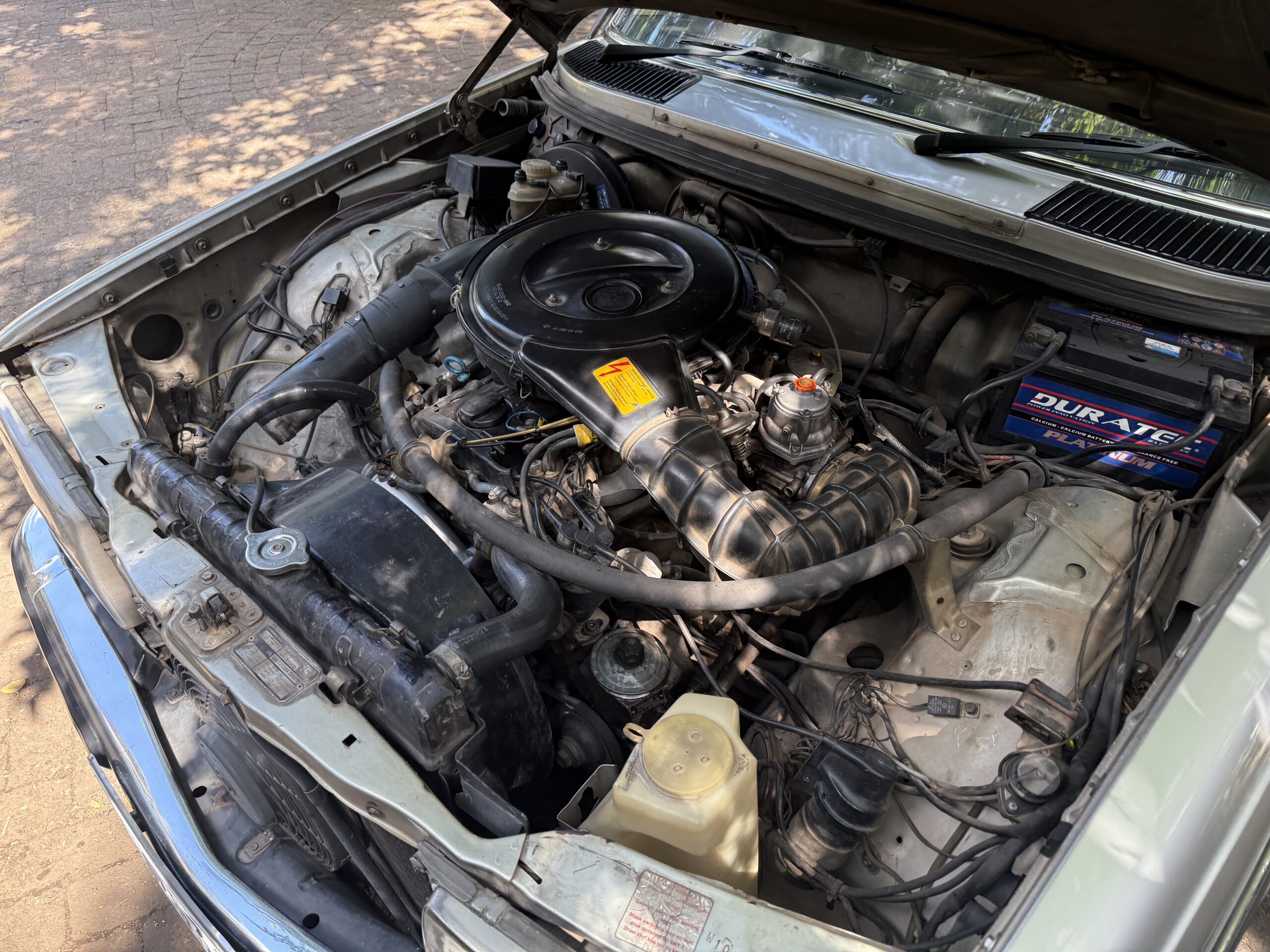 1985 Mercedes Benz W123 200 Manual