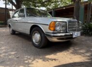 1985 Mercedes Benz W123 200 Manual