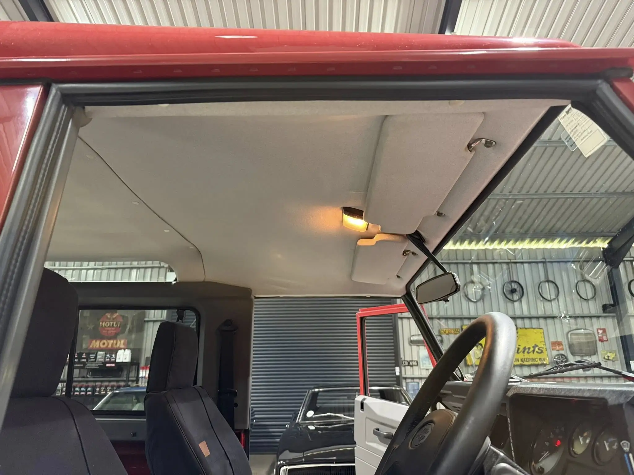 2000 Land Rover Defender 90 2.8i