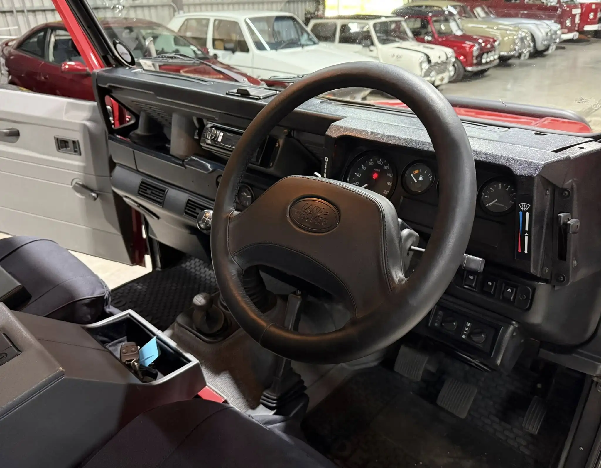 2000 Land Rover Defender 90 2.8i