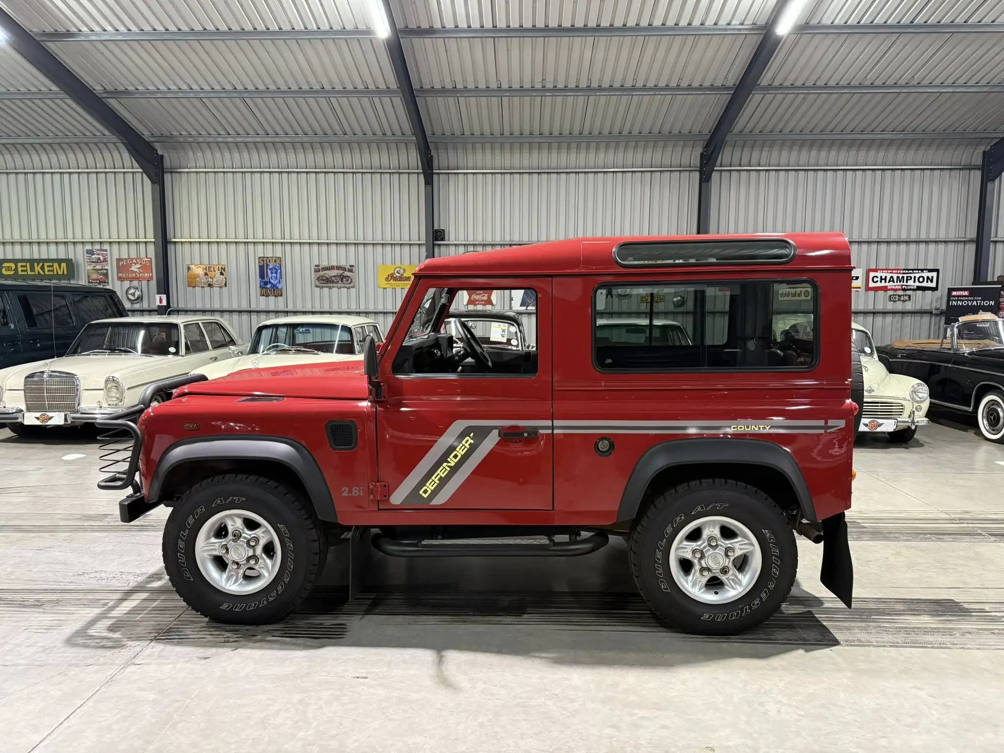 2000 Land Rover Defender 90 2.8i