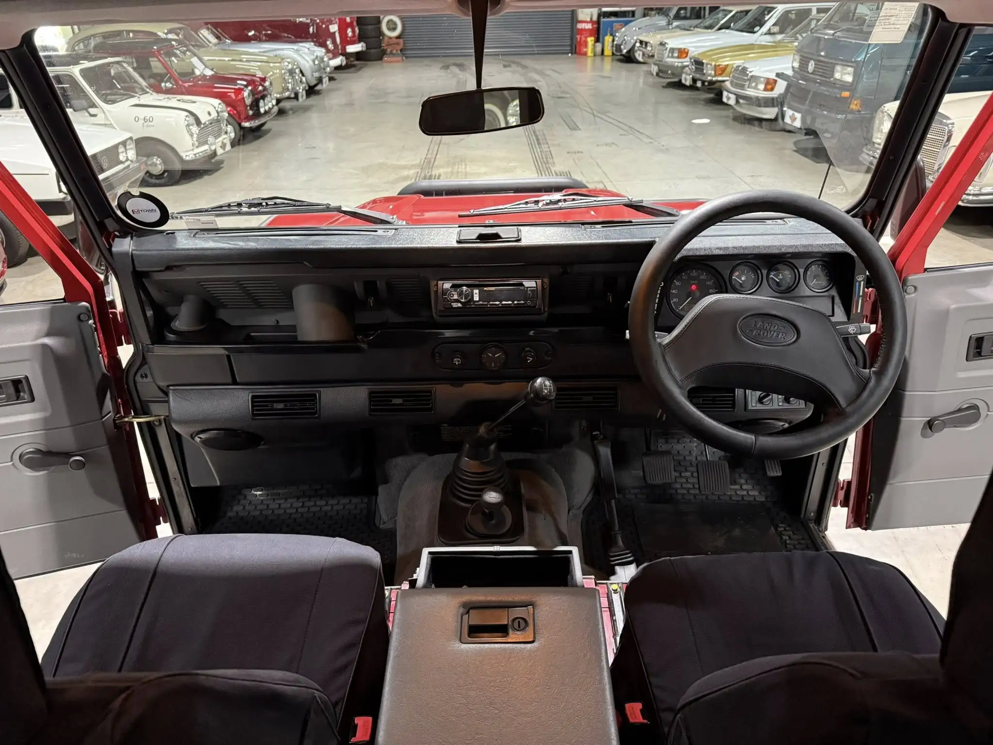 2000 Land Rover Defender 90 2.8i