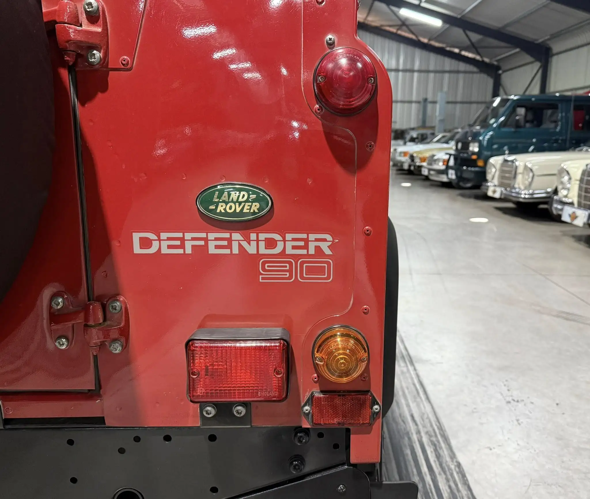 2000 Land Rover Defender 90 2.8i