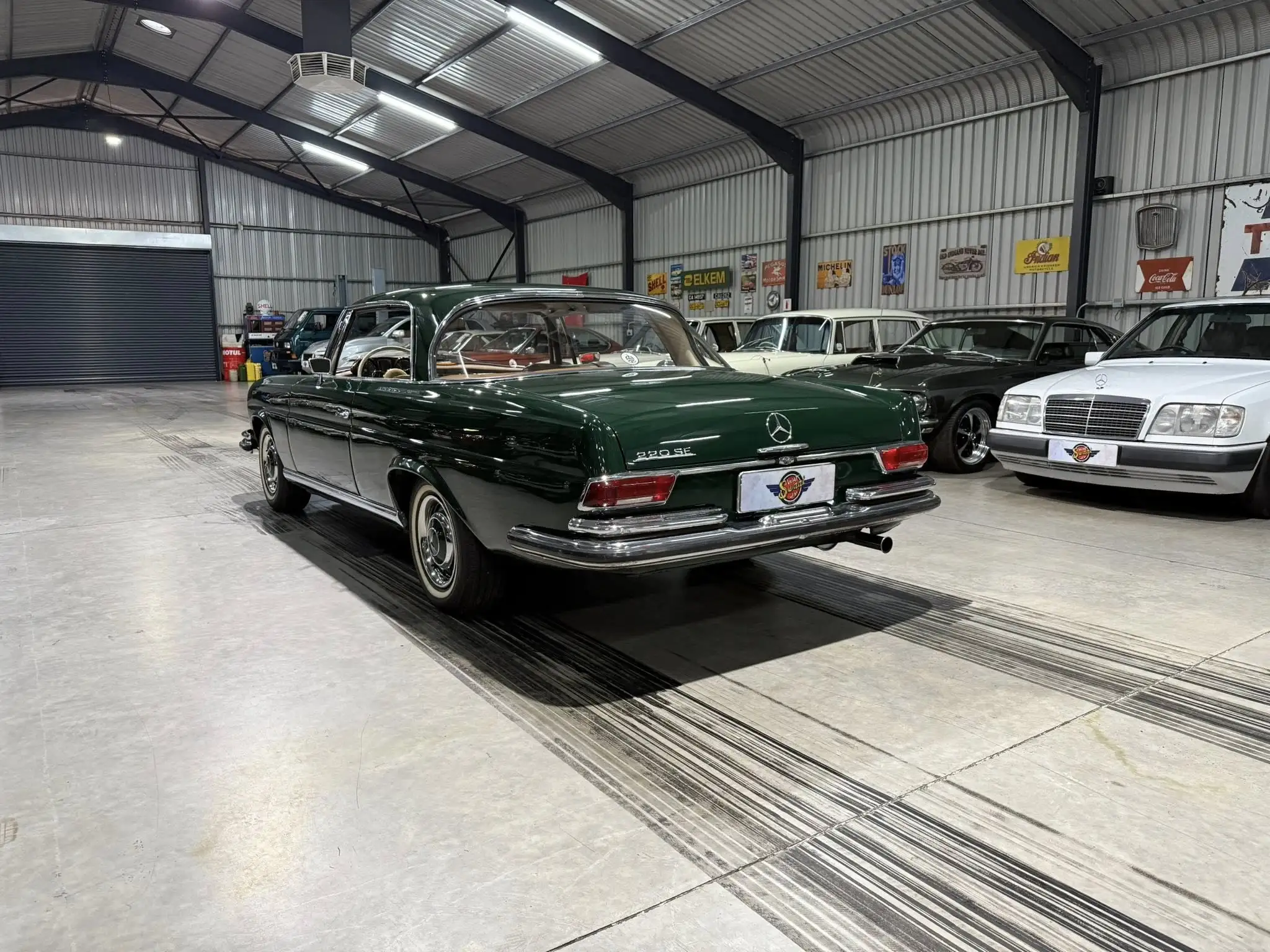 1963 Mercedes-Benz W111 220SE Coupé