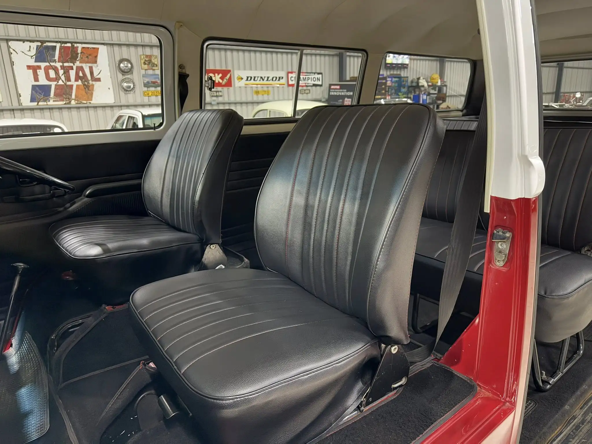 1977 Volkswagen Kombi 2000
