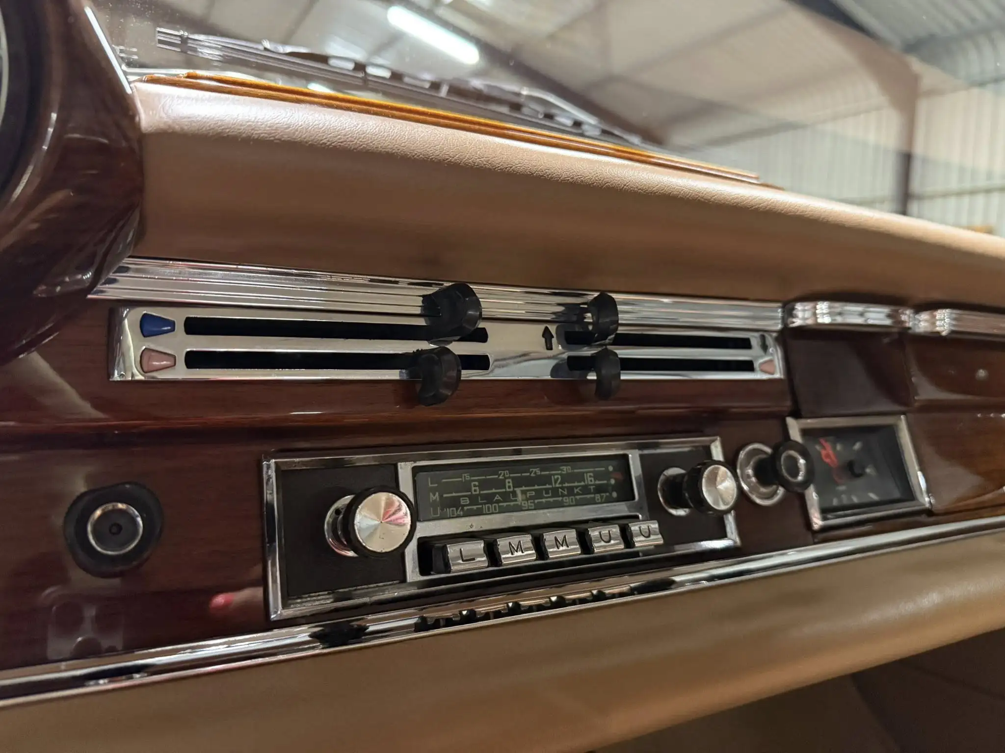 1963 Mercedes-Benz W111 220SE Coupé