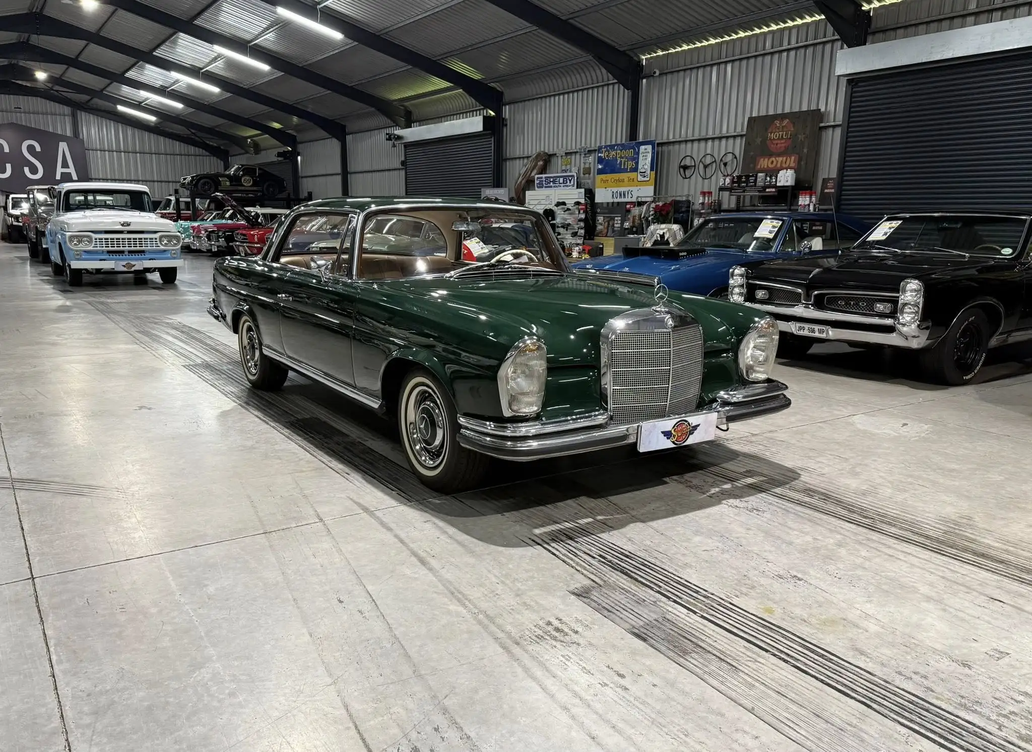 1963 Mercedes-Benz W111 220SE Coupé