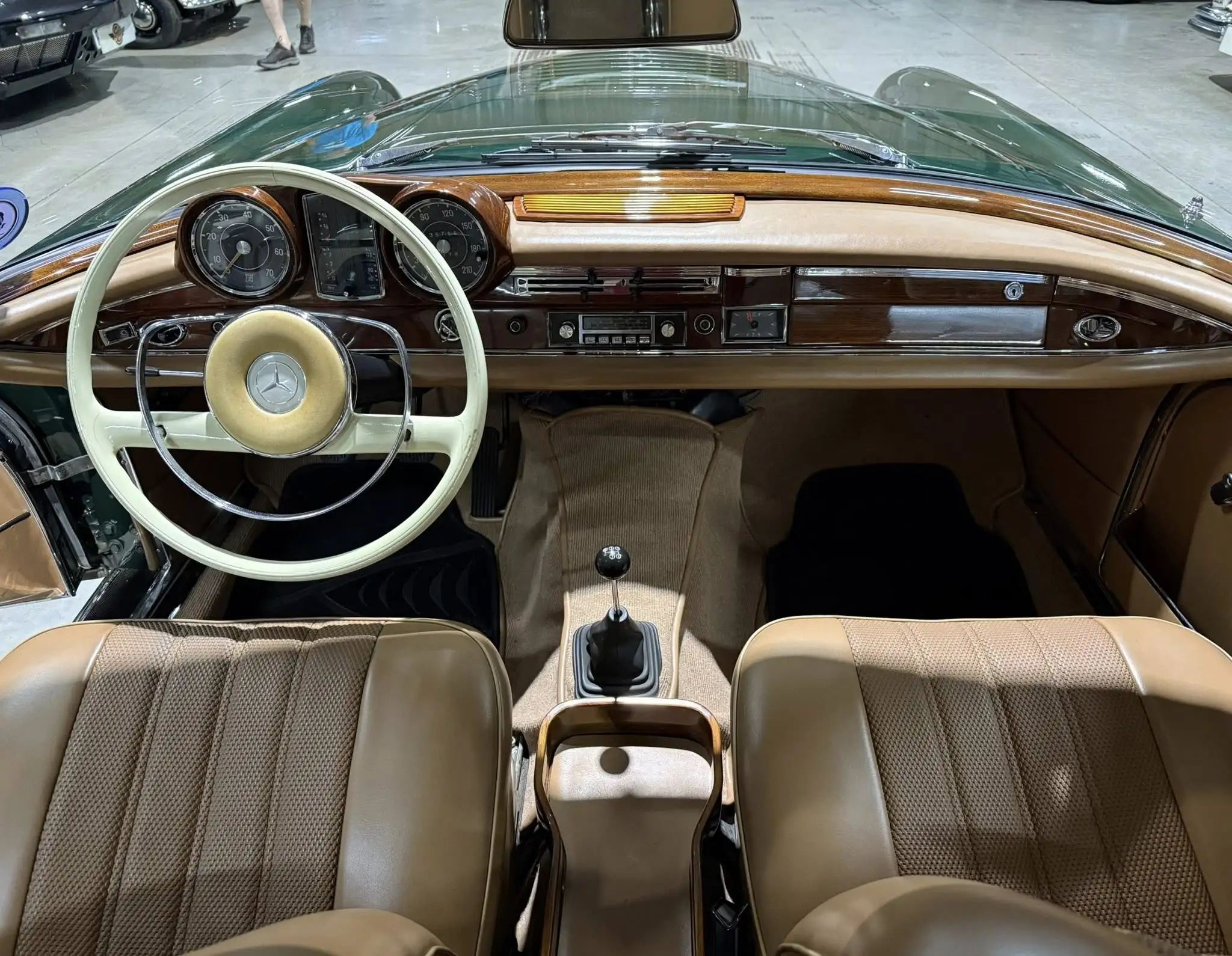 1963 Mercedes-Benz W111 220SE Coupé