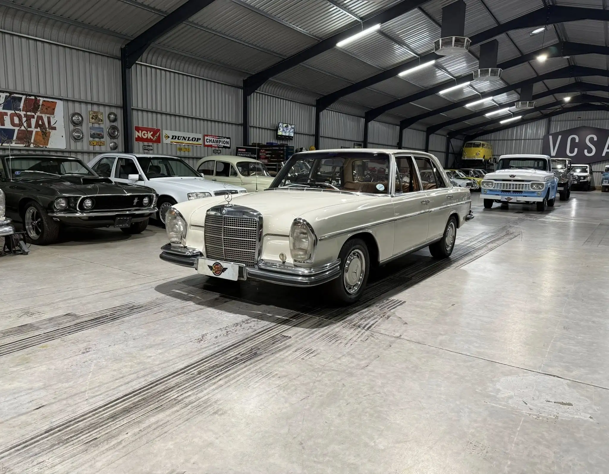 1970 Mercedes-Benz W108 280S
