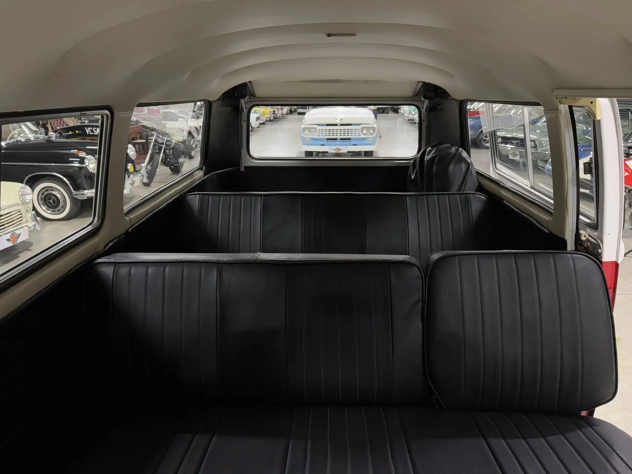 1977 Volkswagen Kombi 2000