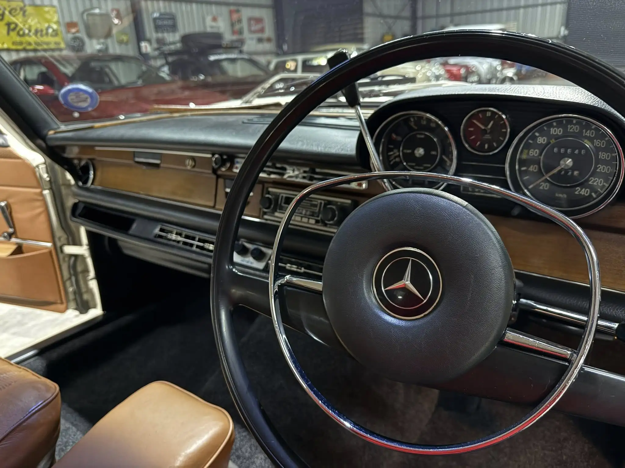 1970 Mercedes-Benz W108 280S