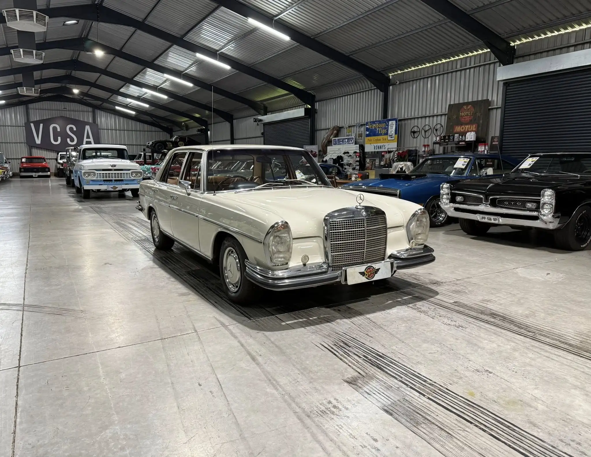 1970 Mercedes-Benz W108 280S