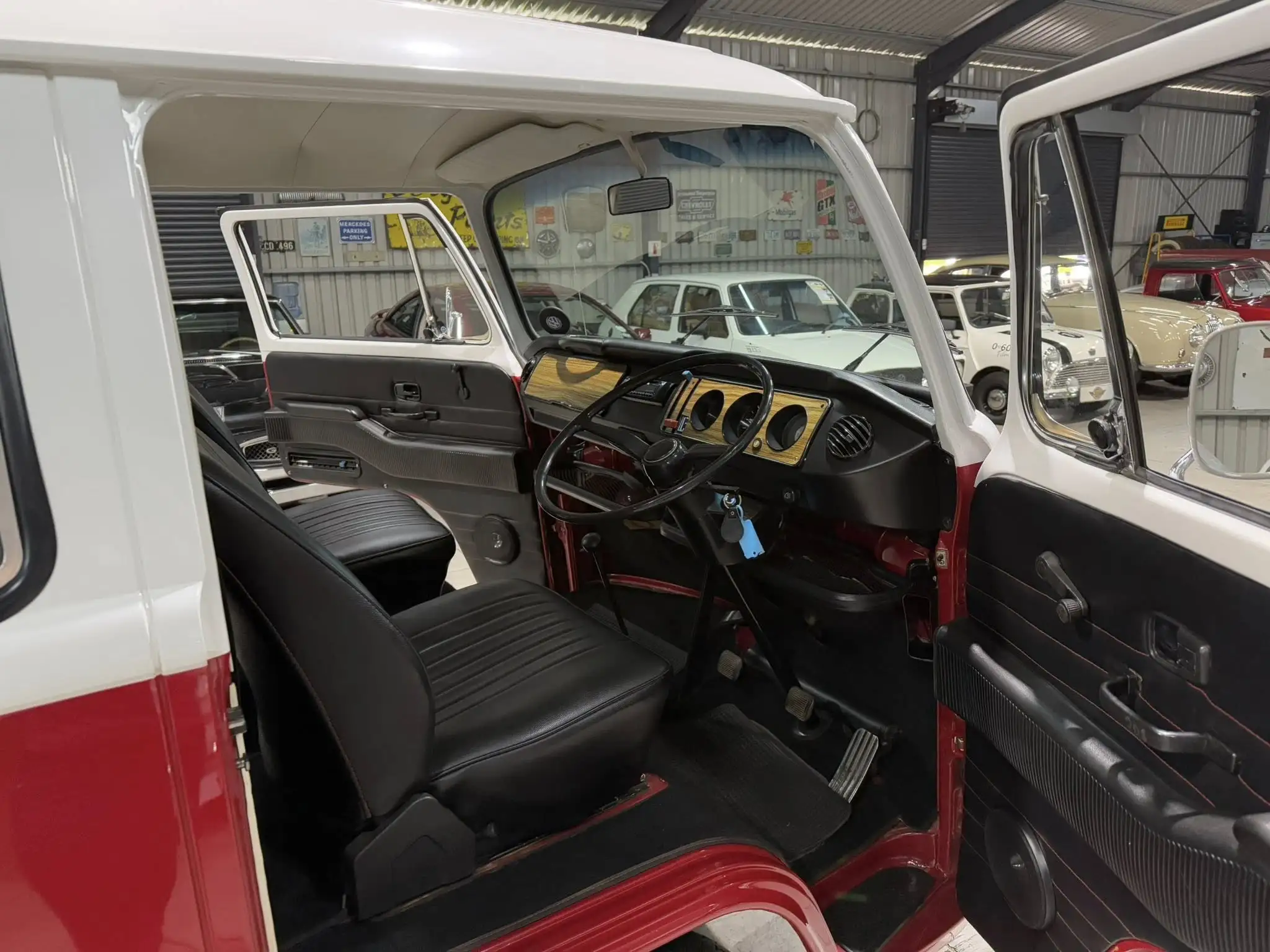 1977 Volkswagen Kombi 2000