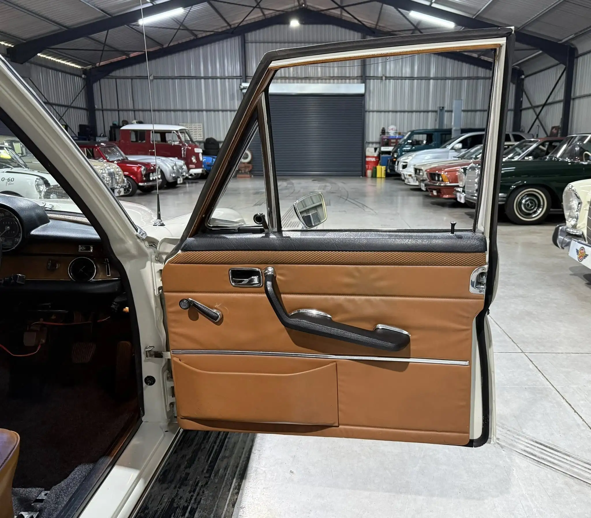 1970 Mercedes-Benz W108 280S