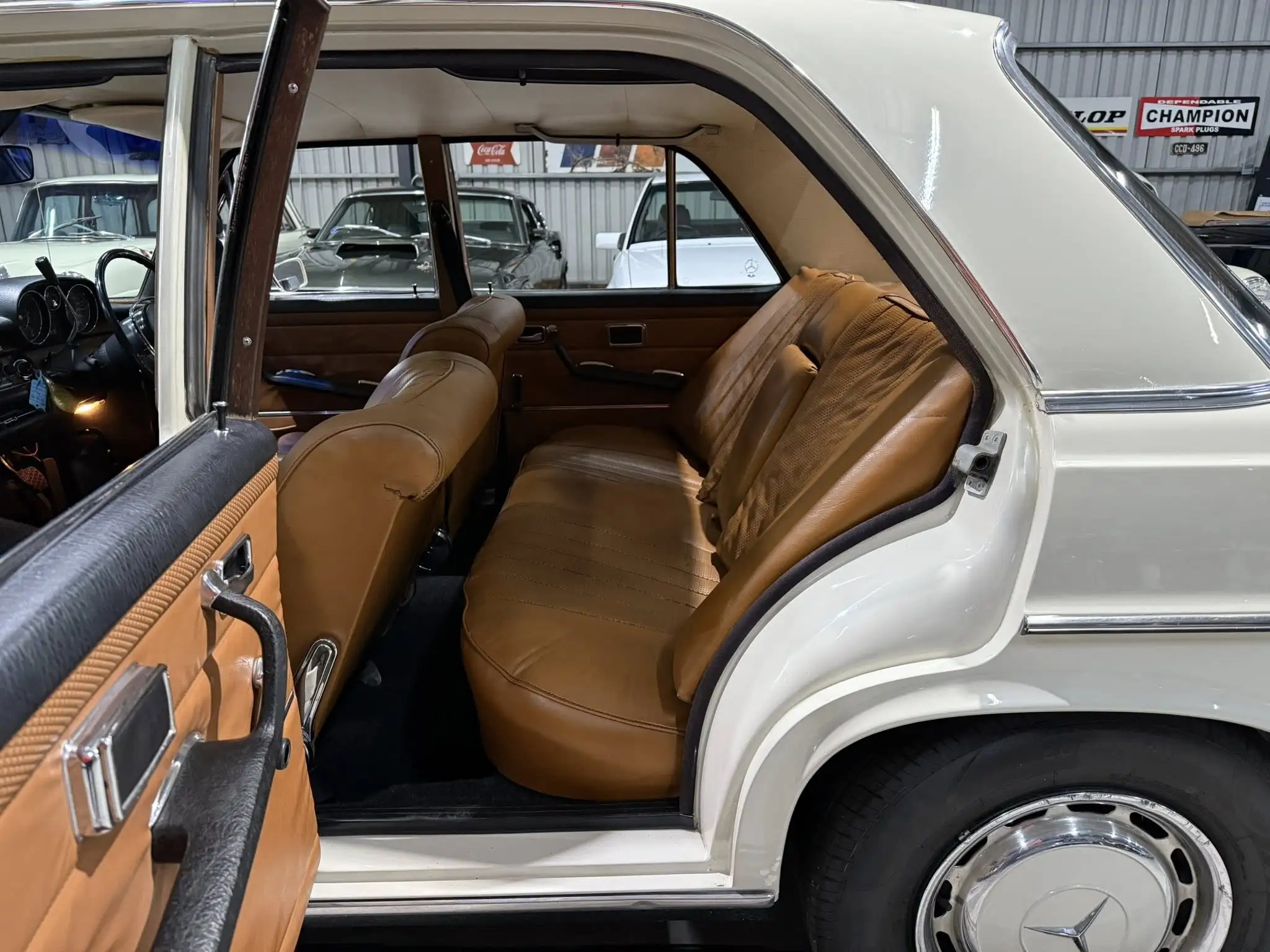 1970 Mercedes-Benz W108 280S