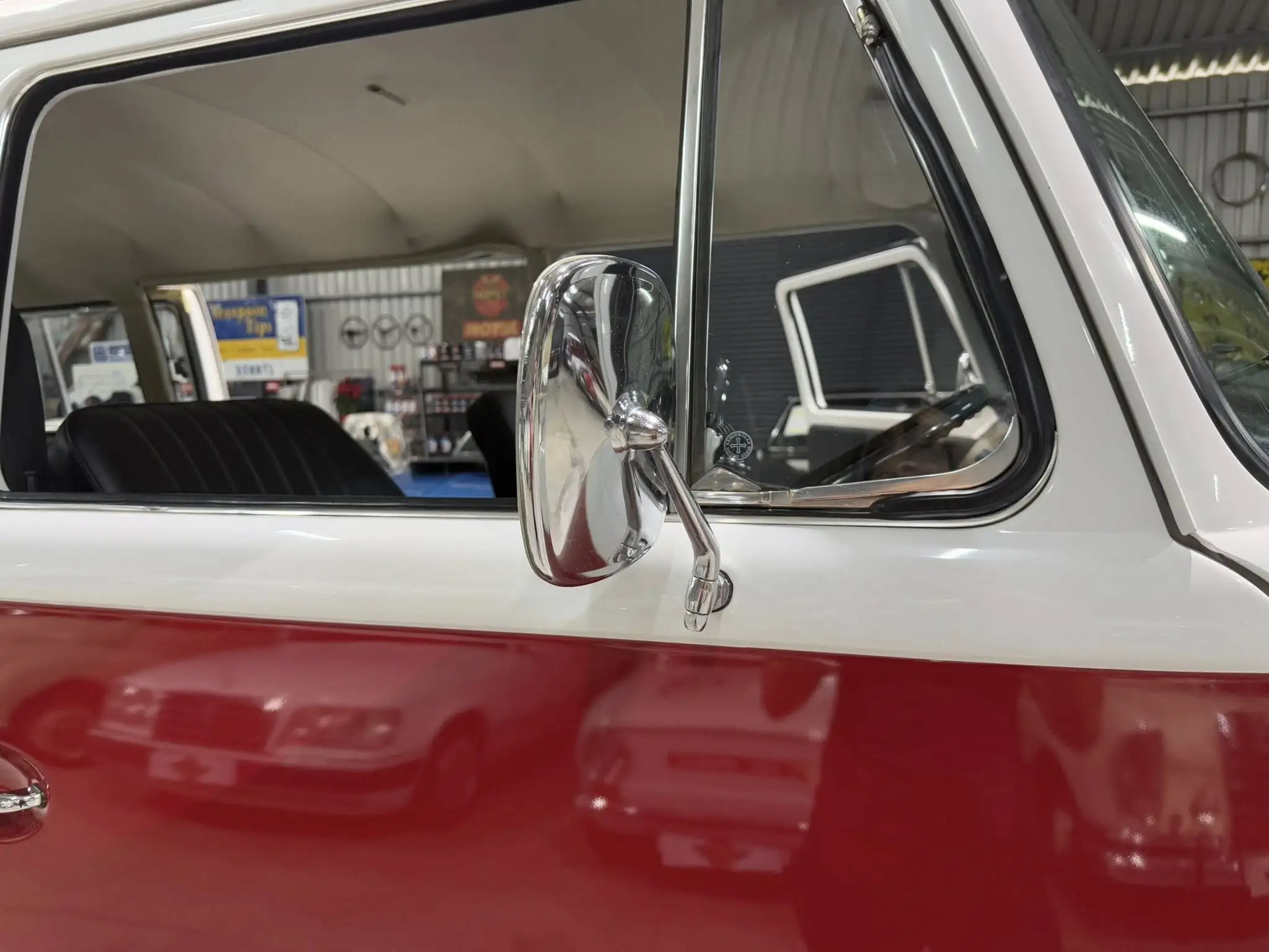 1977 Volkswagen Kombi 2000