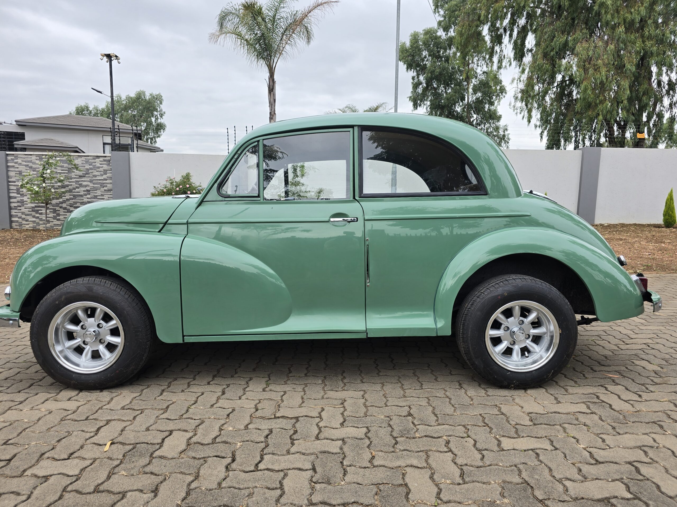 1950 Morris Minor Lowlight