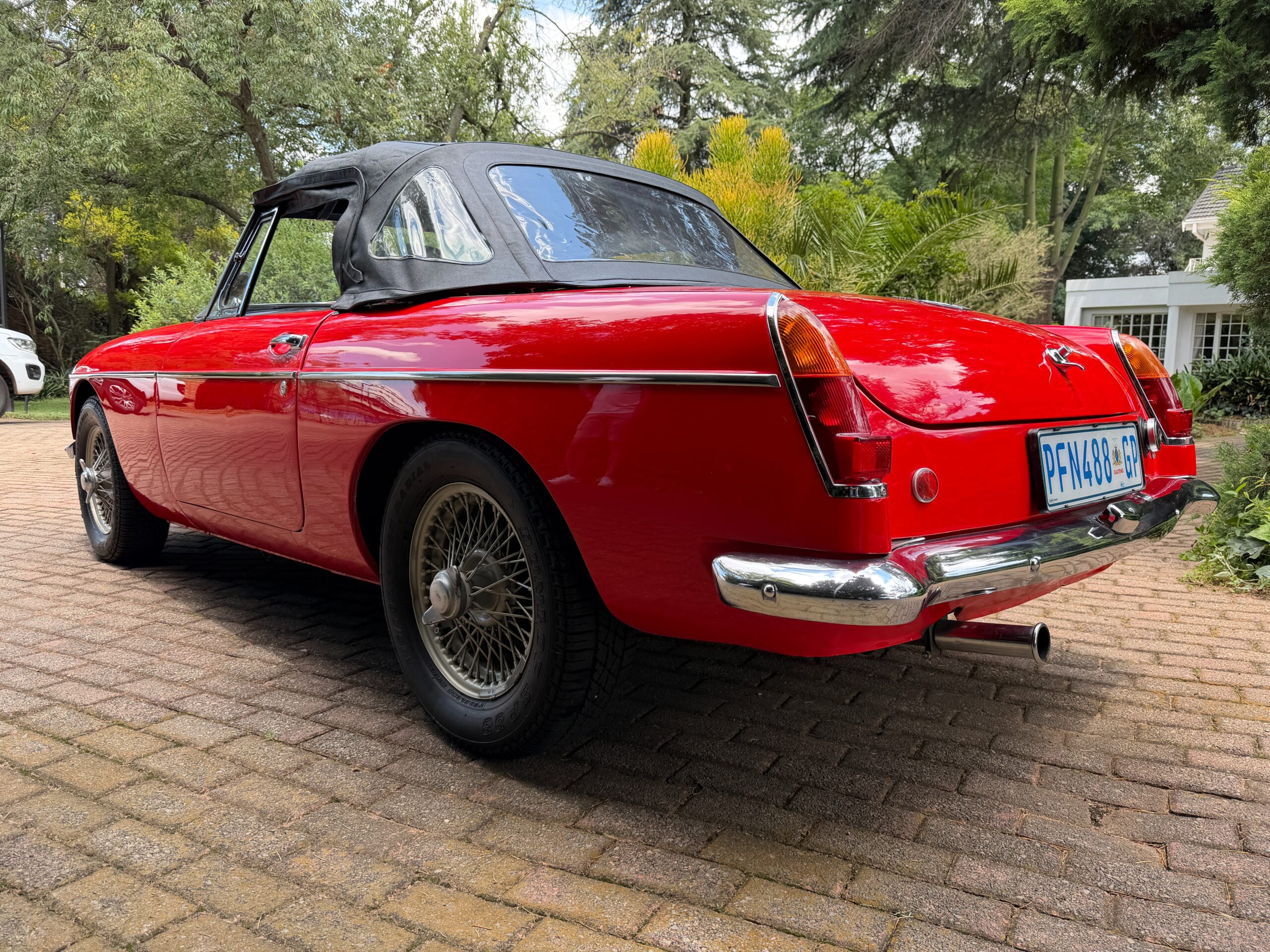 1964 MGB GT Roadster