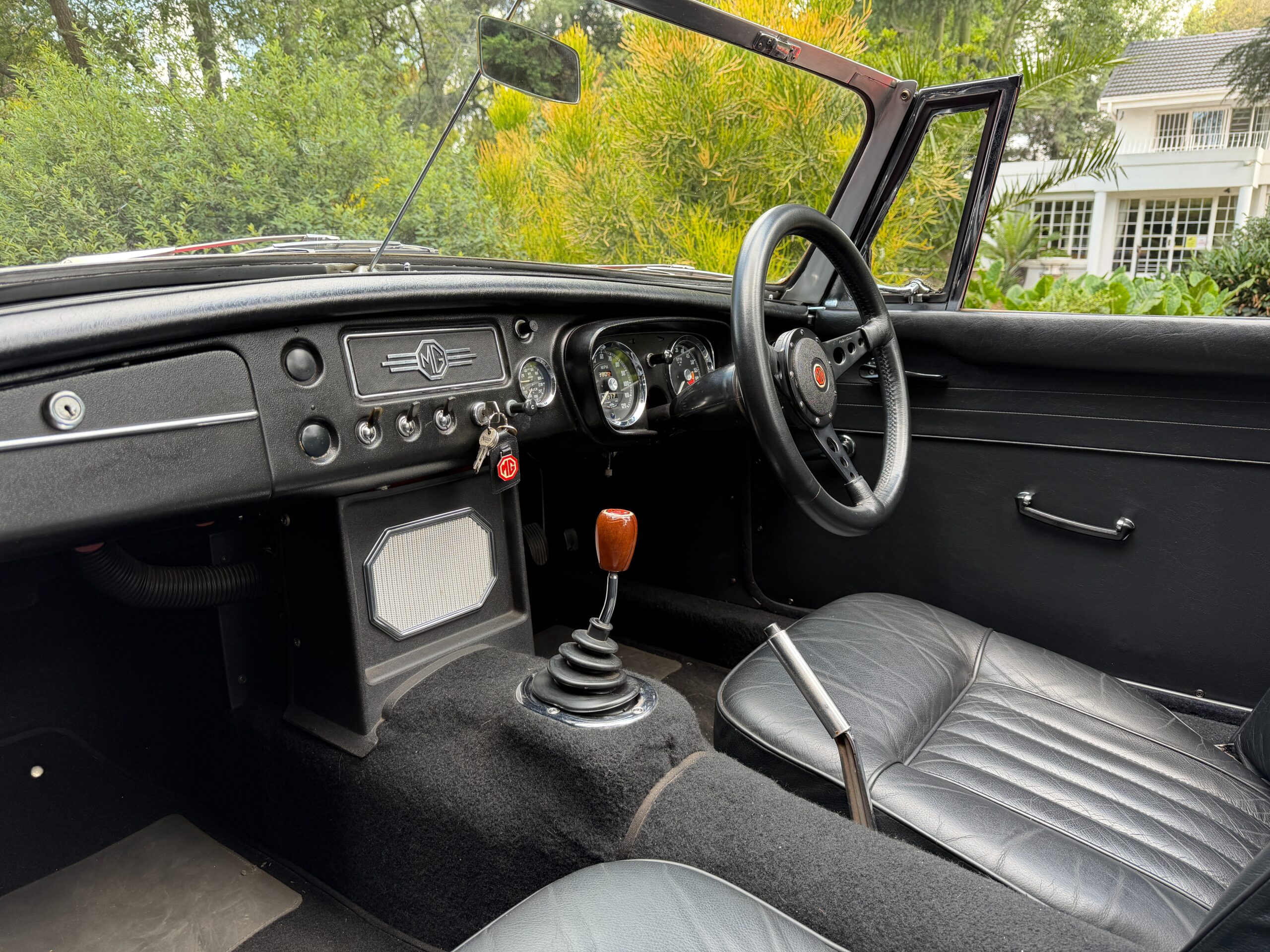 1964 MGB GT Roadster