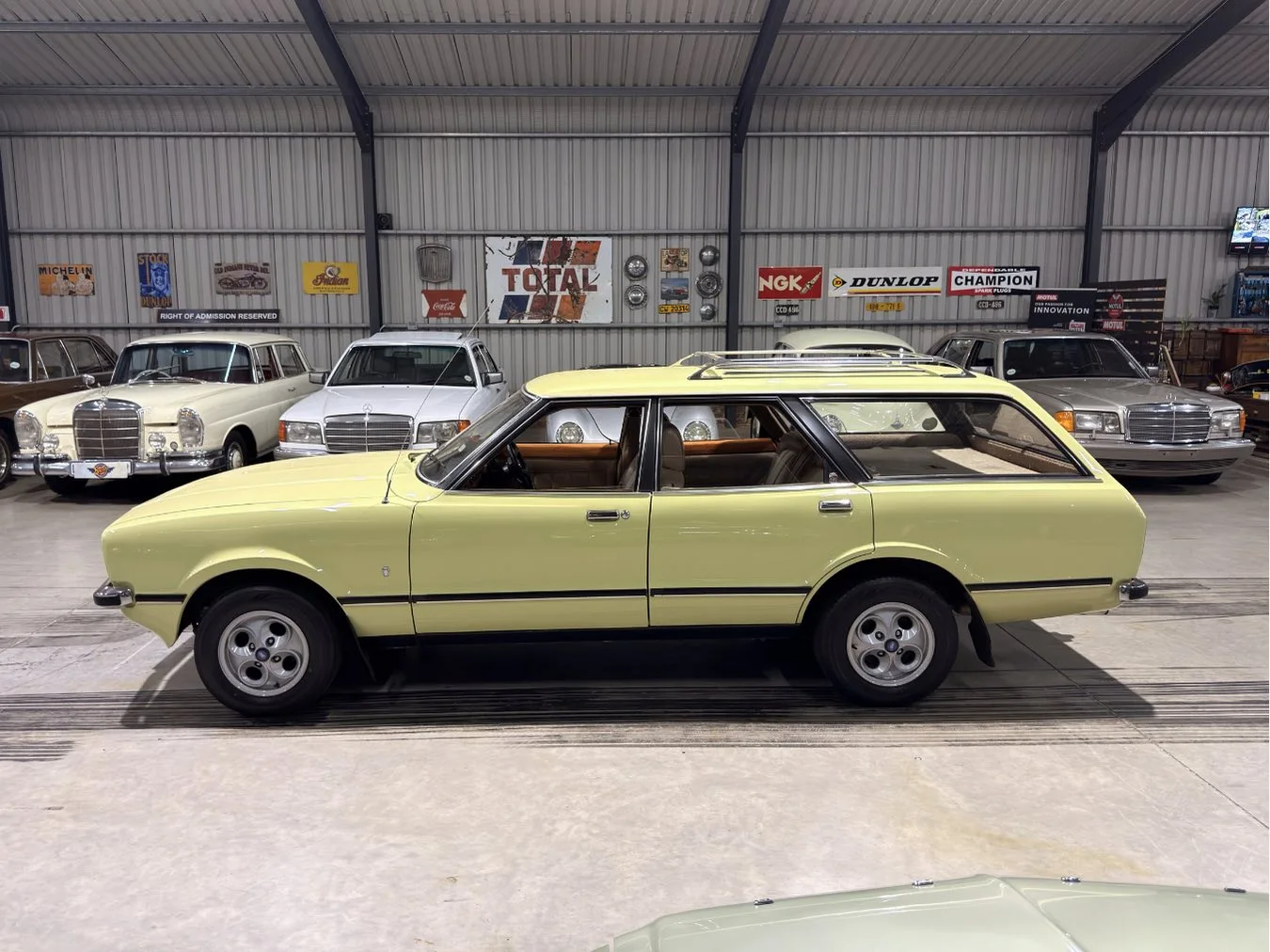 1977 Ford Cortina 3.0 V6 Ghia Station Wagon