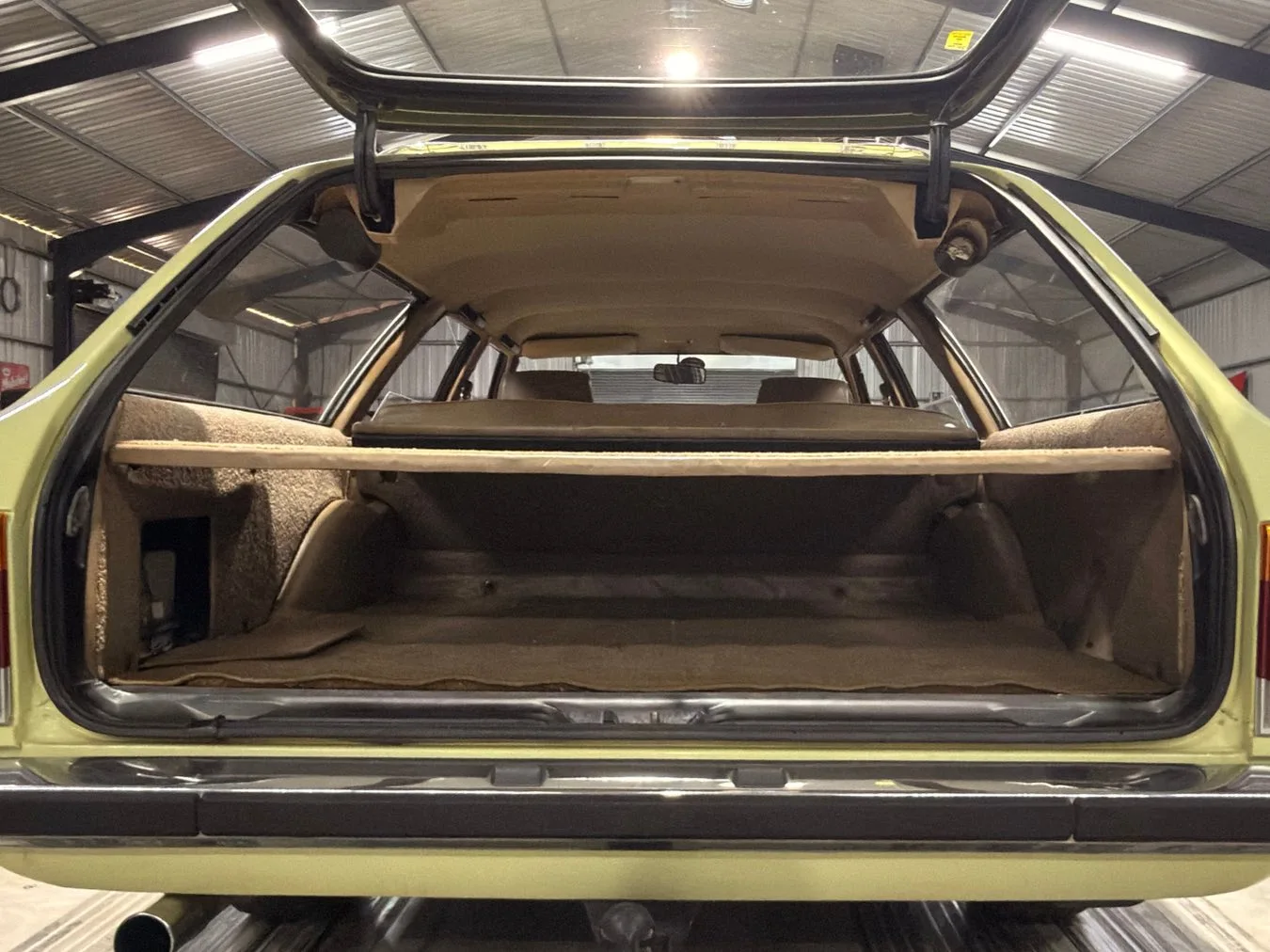 1977 Ford Cortina 3.0 V6 Ghia Station Wagon