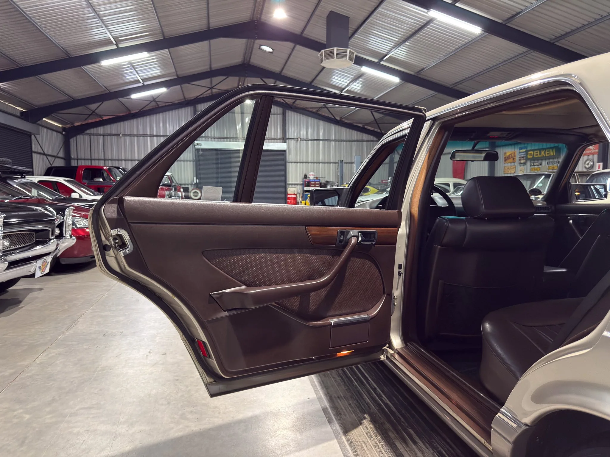 1988 Mercedes-Benz W126 420SEL