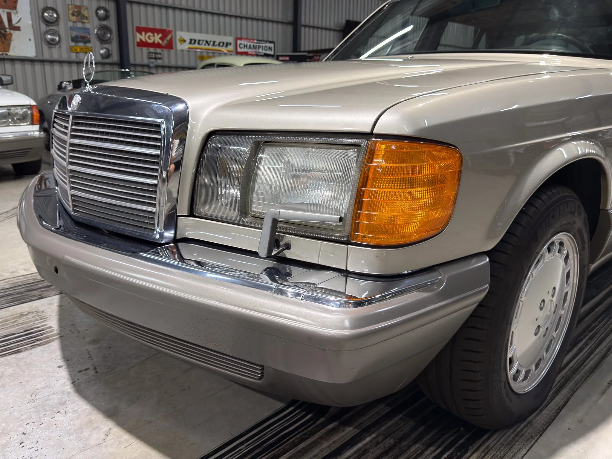 1988 Mercedes-Benz W126 420SEL