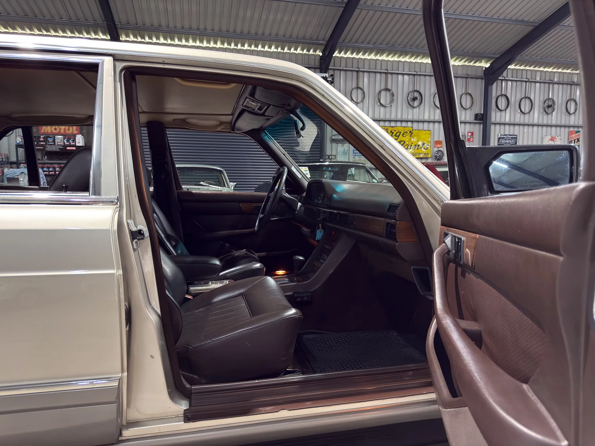 1988 Mercedes-Benz W126 420SEL