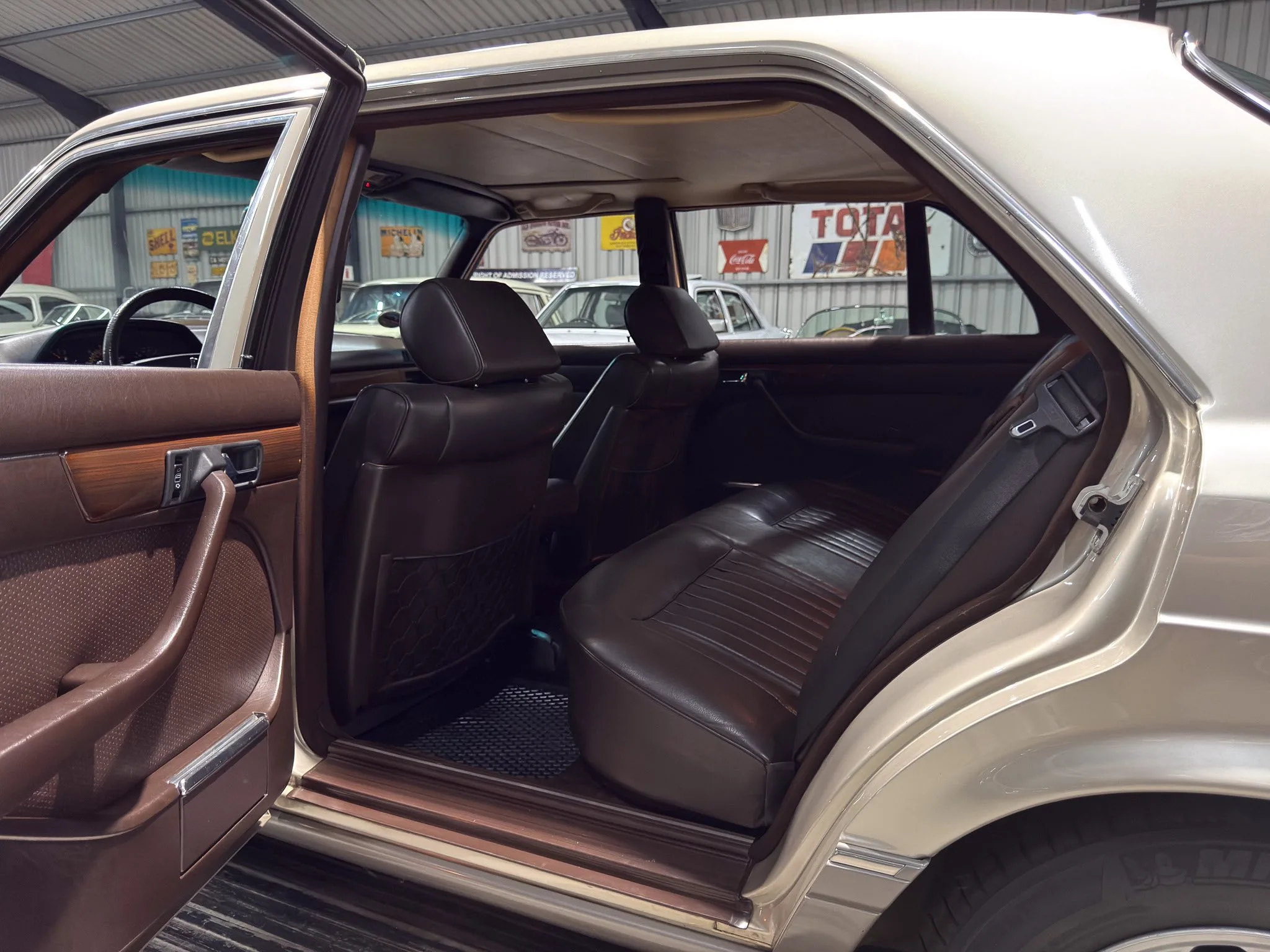 1988 Mercedes-Benz W126 420SEL