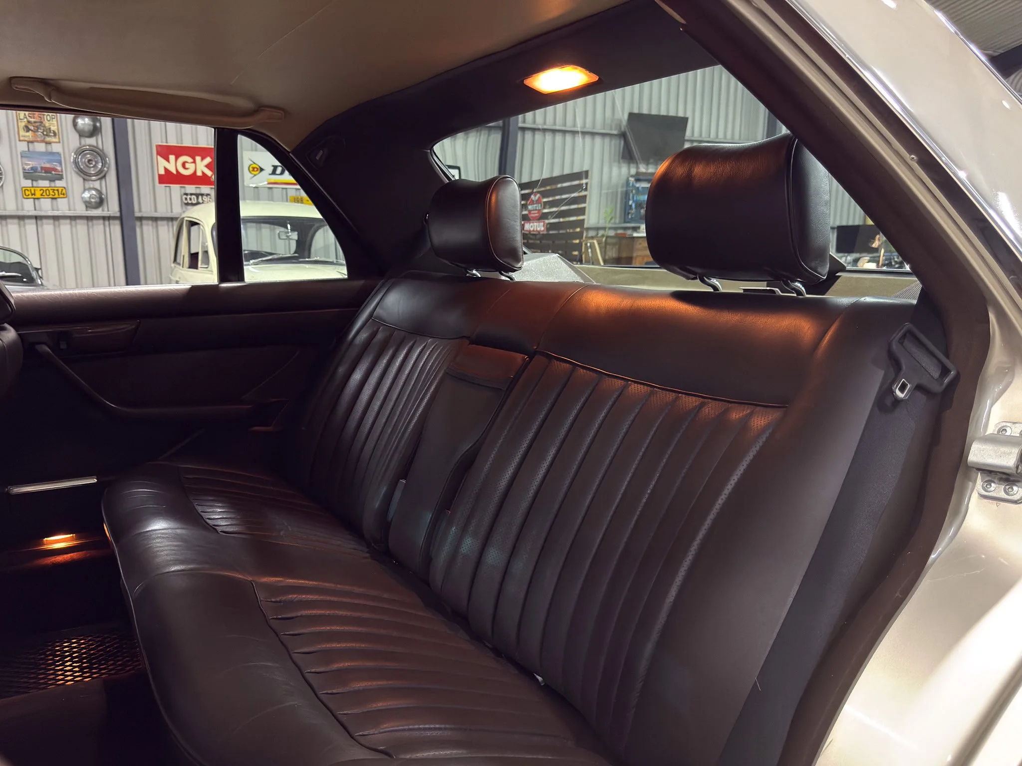 1988 Mercedes-Benz W126 420SEL