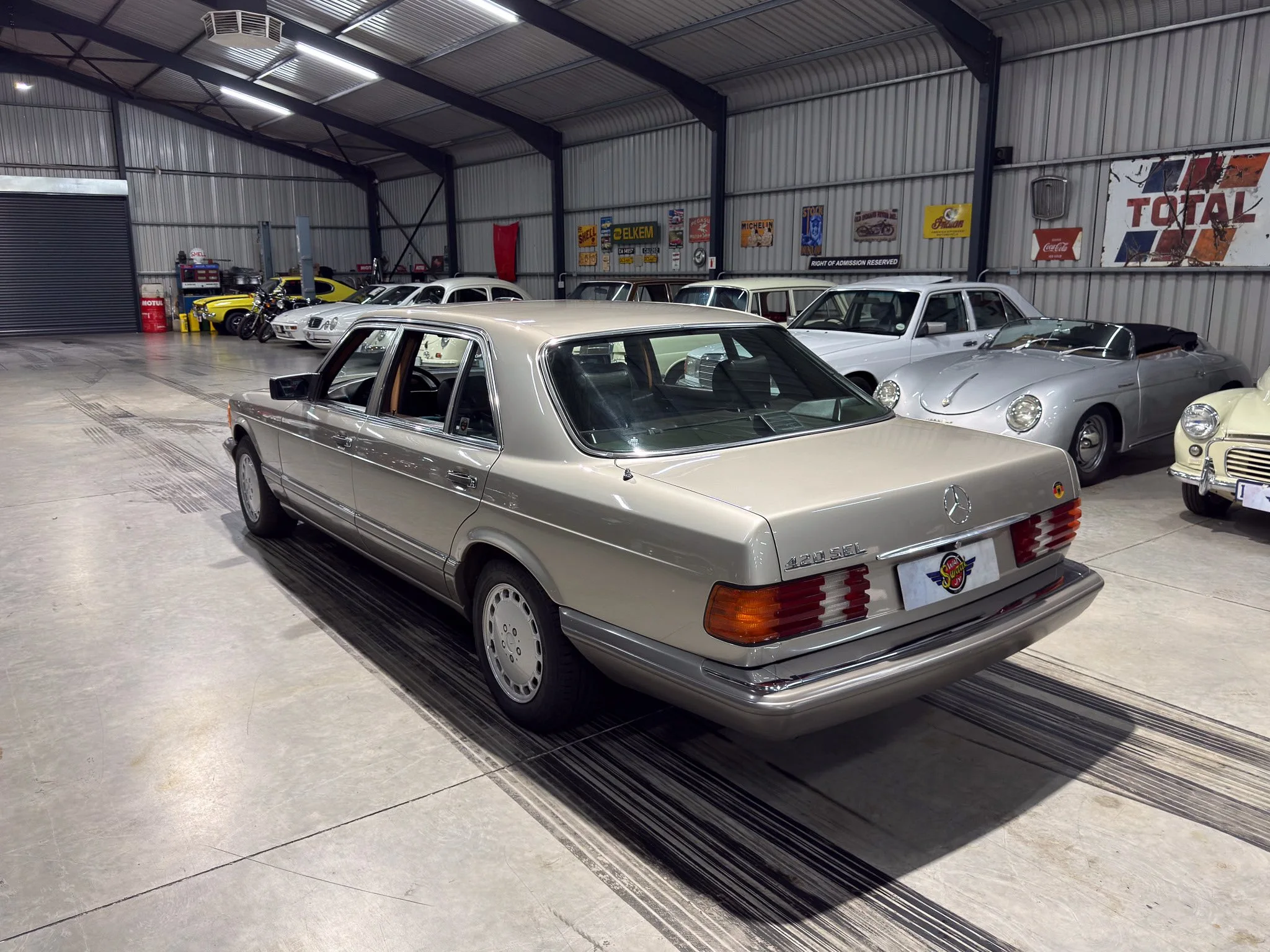 1988 Mercedes-Benz W126 420SEL