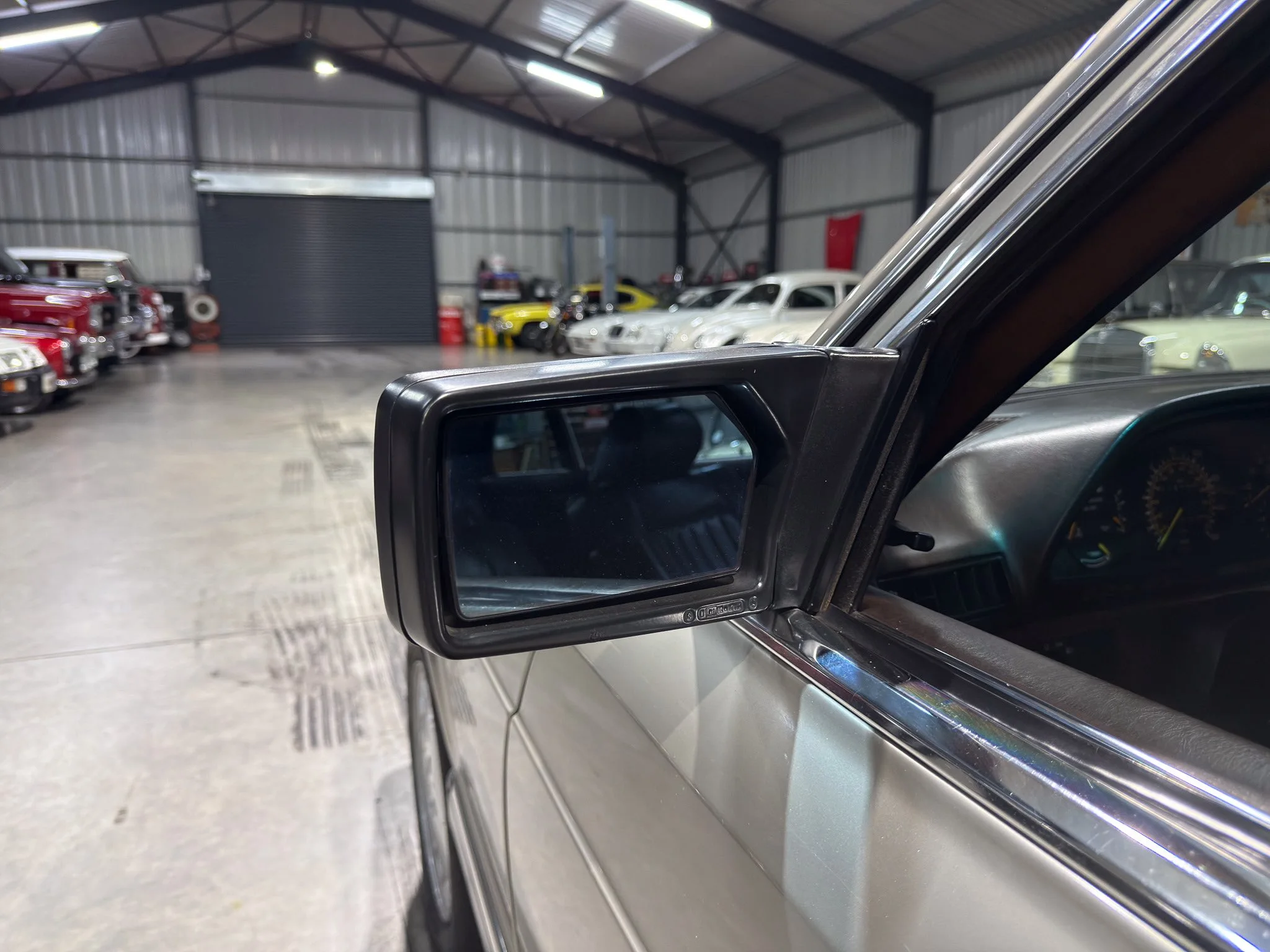 1988 Mercedes-Benz W126 420SEL