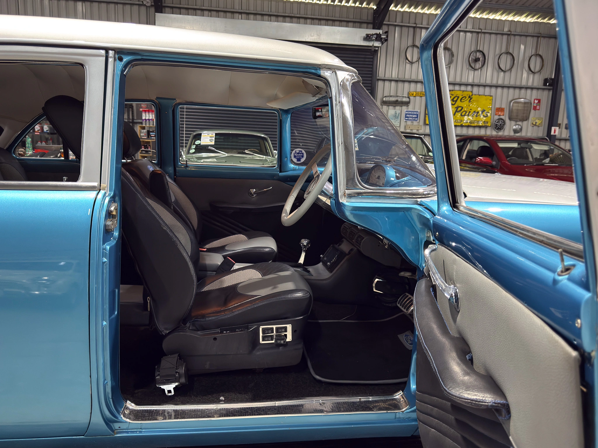 1955 Ford Sedan – Custom Hot Rod