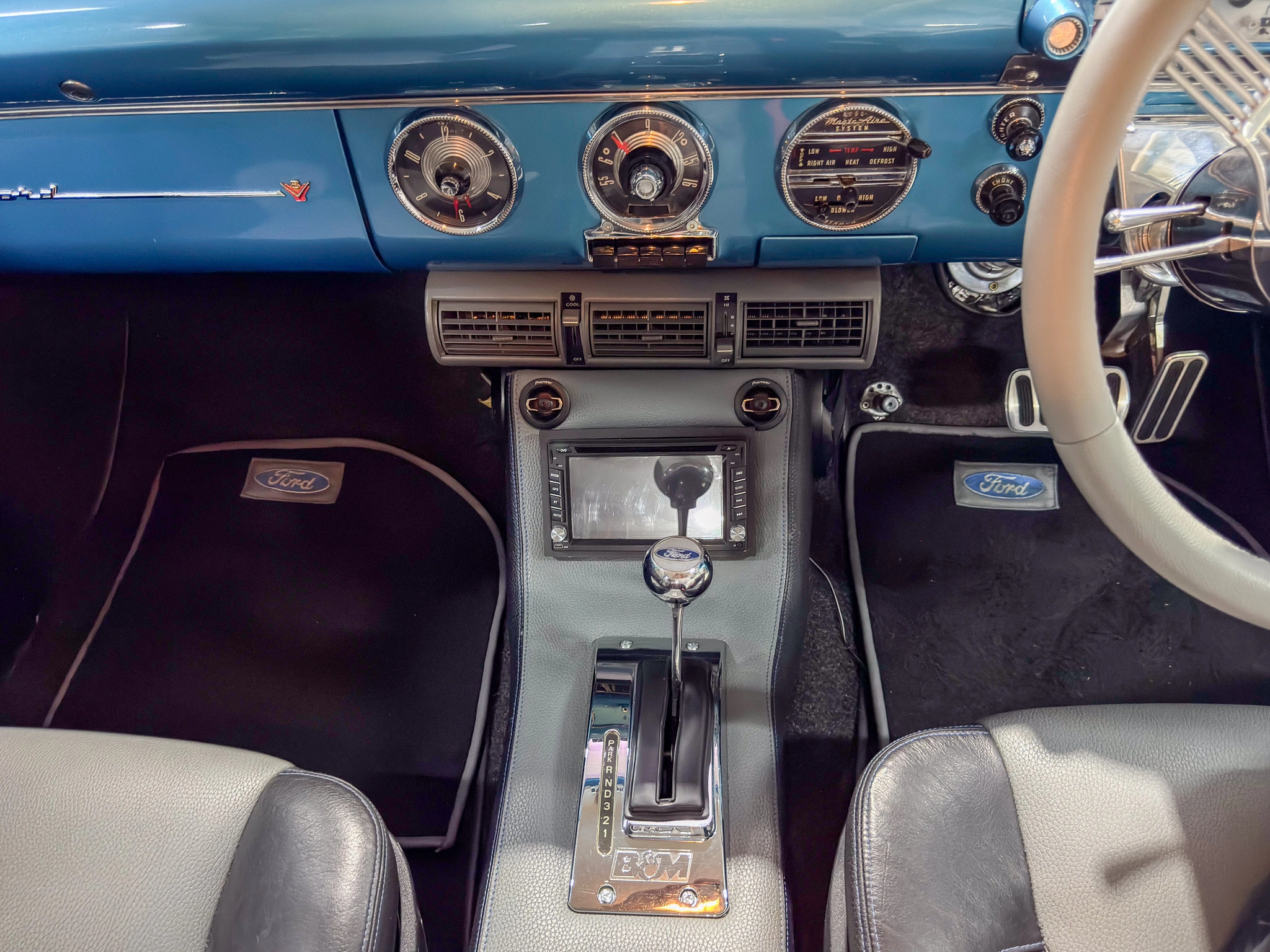 1955 Ford Sedan – Custom Hot Rod