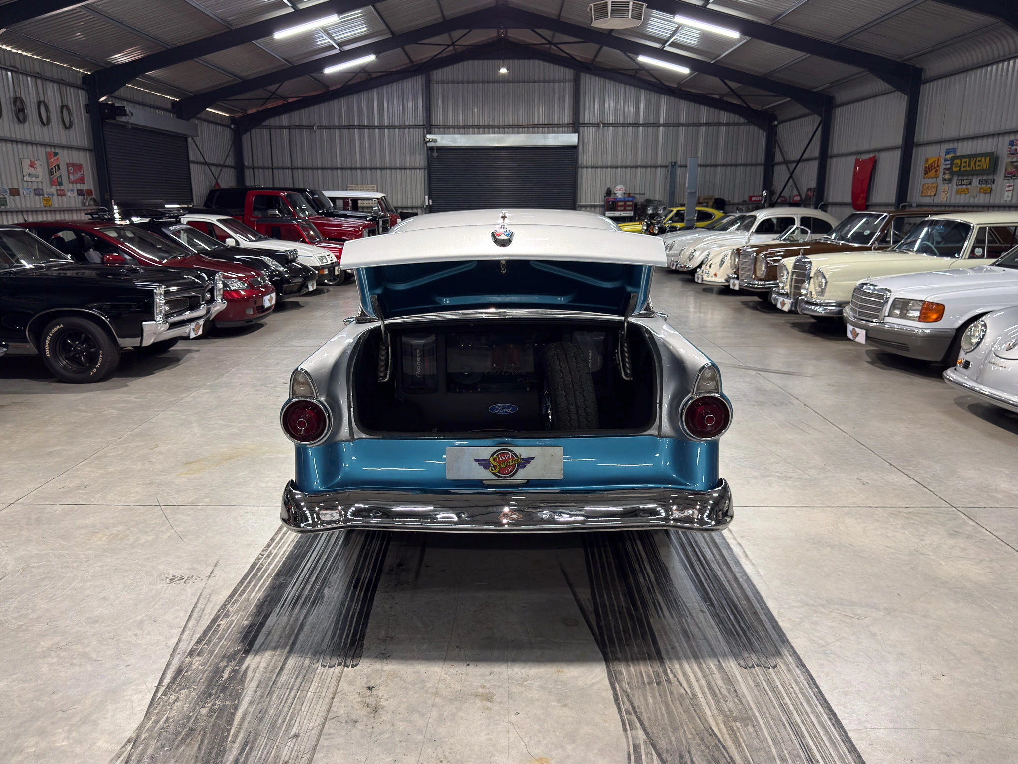 1955 Ford Sedan – Custom Hot Rod