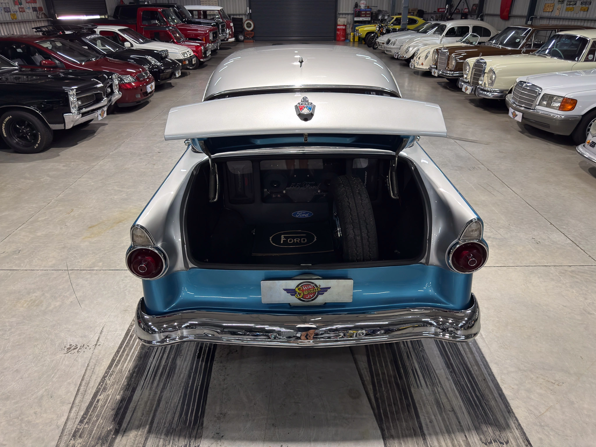 1955 Ford Sedan – Custom Hot Rod