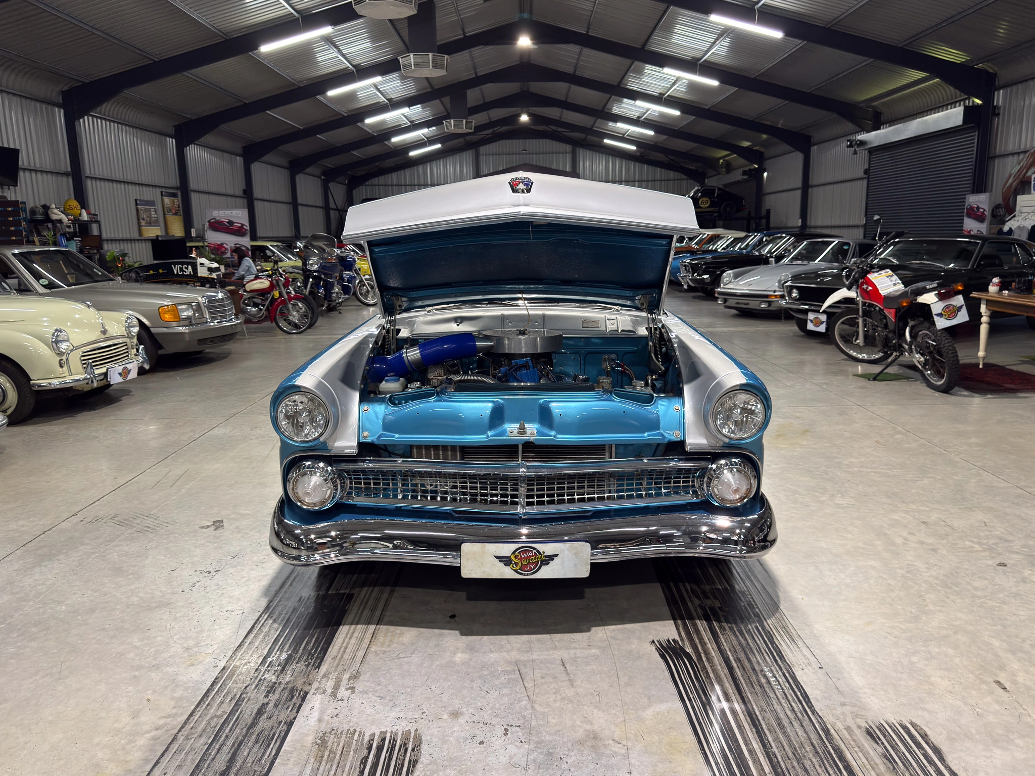 1955 Ford Sedan – Custom Hot Rod